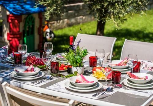 Playa de Muro Villa Sleeps 8 With Air Con