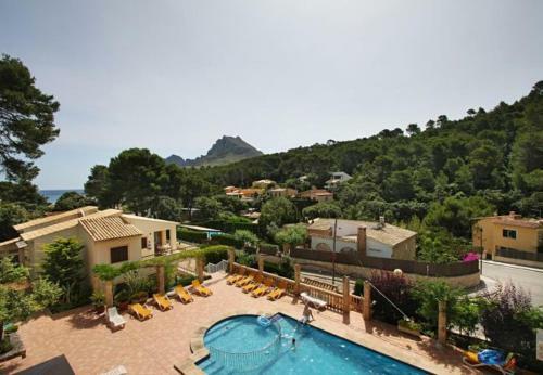 Sant Vicent de Sa Cala Apartment Sleeps 4 With Pool And Wifi