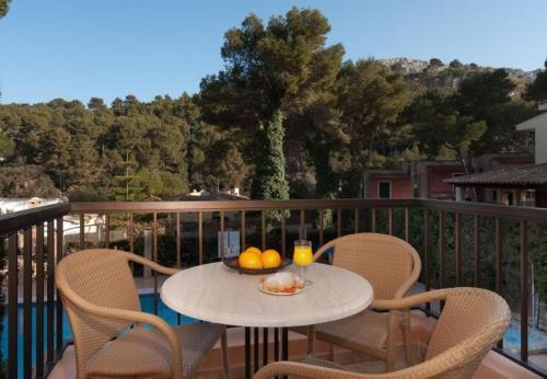 Sant Vicent de Sa Cala Apartment Sleeps 4 With Pool And Wifi