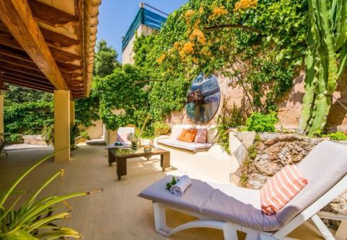 Sant Vicent de Sa Cala Holiday Home Sleeps 6 With Wifi