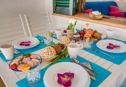 Sant Vicent de Sa Cala Apartment Sleeps 6 With Air Con