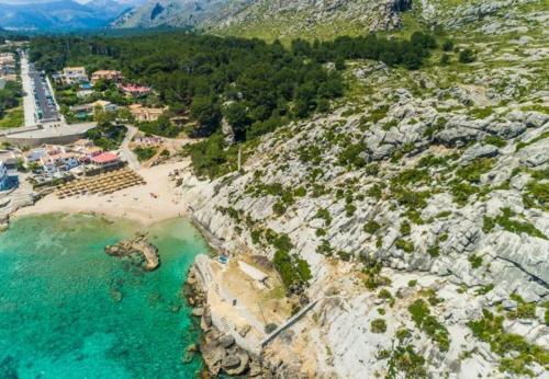 Sant Vicent de Sa Cala Apartment Sleeps 6 With Air Con
