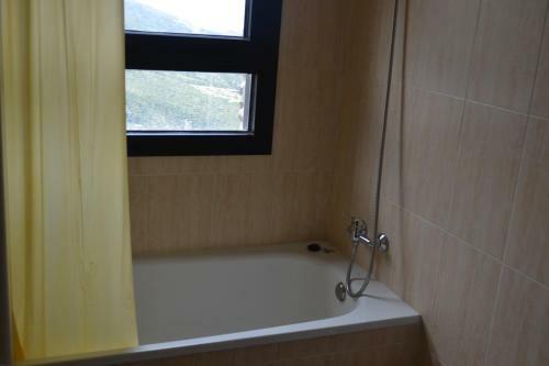 Monte Oiz Apartments A 2/4 Pax. Asn