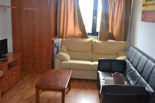 Monte Oiz Apartments L 2/4 Pax. Asn