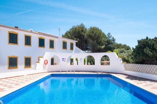 Apartamento Con Terraza Privada En Calan Bosch-c8