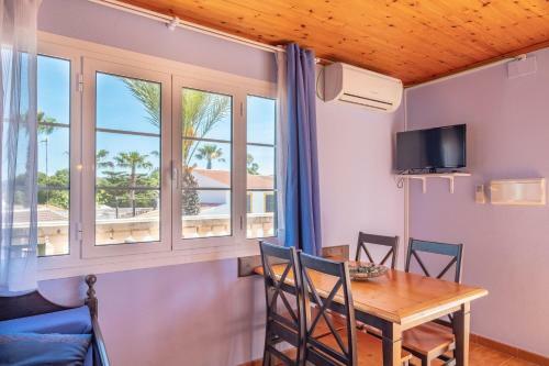 Apartamento Con Terraza Privada En Calan Bosch-c8