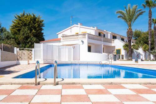 Apartamento Con Terraza Privada En Calan Bosch-c8