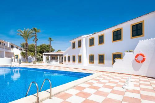 Apartamento Con Terraza Privada En Calan Bosch-c8