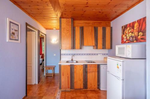 Apartamento Con Terraza Privada En Calan Bosch-c8
