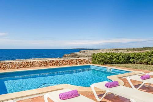 Cap D'artrutx Villa Sleeps 6 With Pool Air Con And Wifi