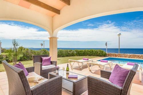 Cap D'artrutx Villa Sleeps 6 With Pool Air Con And Wifi
