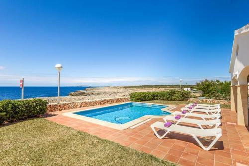 Cap D'artrutx Villa Sleeps 6 With Pool Air Con And Wifi