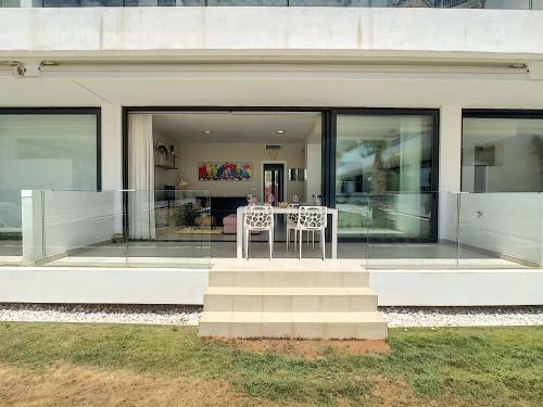 Antilia Terraces Apartment - 1609