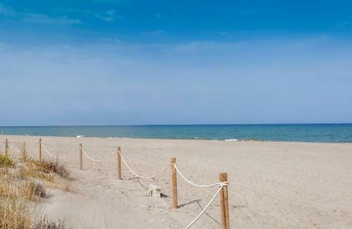 Apartup Canet Beachfront House