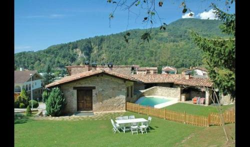 Sant Pau de Seguries Villa Sleeps 14 With Pool