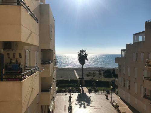 Apartamento Espectacular Residencial En 1a Linea Con Piscina.