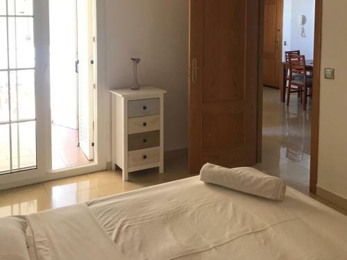 Apartamento Espectacular Residencial En 1a Linea Con Piscina.