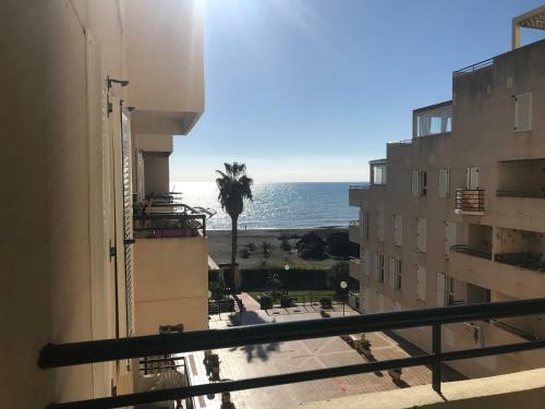 Apartamento Espectacular Residencial En 1a Linea Con Piscina.