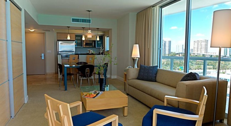 Hotel Marenas Beach Resort