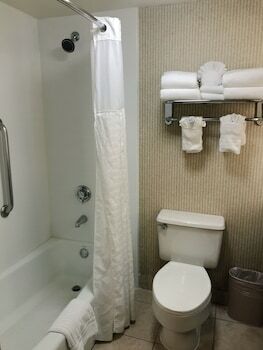 Hotel Comfort Inn & Suites