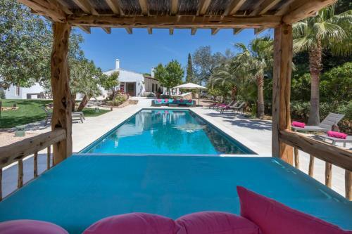 Beautiful 5 Star Villa With Private Pool, Ibiza Villa 1040