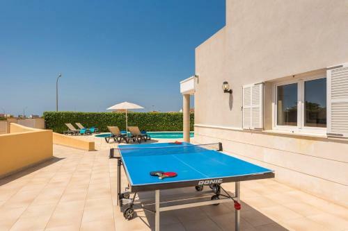 Gris 4 Bedroom Villa, Cala'n Forcat
