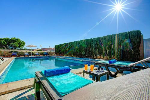Mares 4 Bedroom Villa, Cala'n Forcat