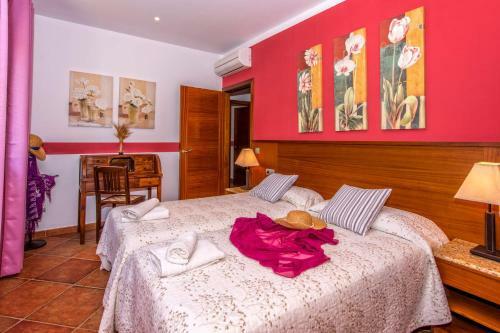 Sebastian Del Mar 4 Bedroom Villa, Cala'n Blanes