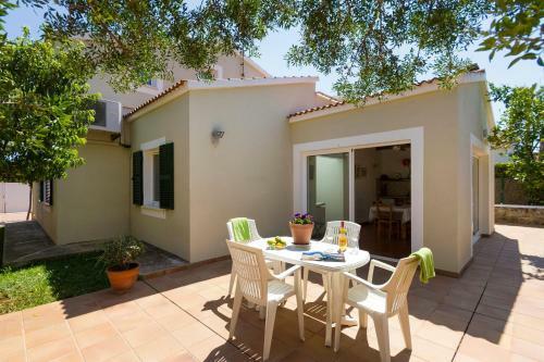 Maggie 3 Bedroom Villa, Cala'n Blanes
