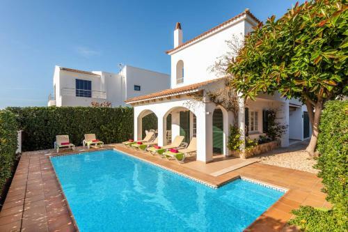 Sunflower 3 Bedroom Villa, Cala Blanca