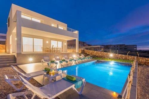 Agata 4 Bedroom Villa, Cala'n Forcat