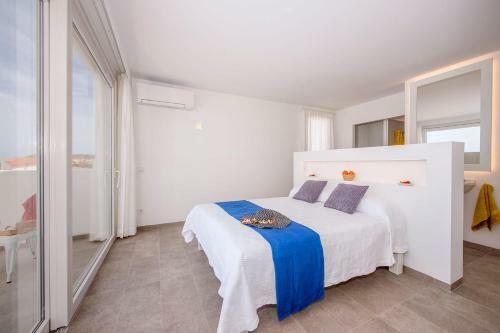 Amatista 4 Bedroom Villa, Cala'n Forcat
