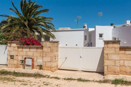 5 Soles 4 Bedroom Apartment, Santandria
