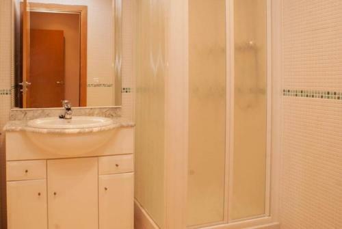 Segur De Calafell Villa Sleeps 8 Pool