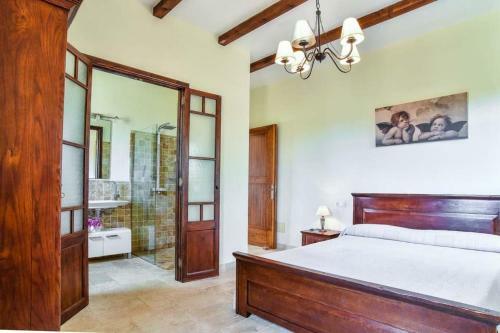 S'horta Villa Sleeps 8 Pool Air Con Wifi