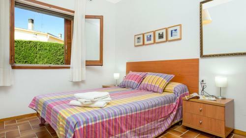 Montbarbat Villa Sleeps 14 With Pool