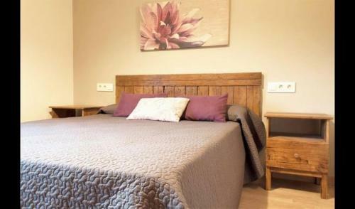 Castellar Del Riu Villa Sleeps 12 With Pool