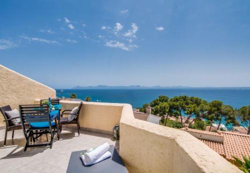 Alcanada Holiday Home Sleeps 5 With Pool And Air Con