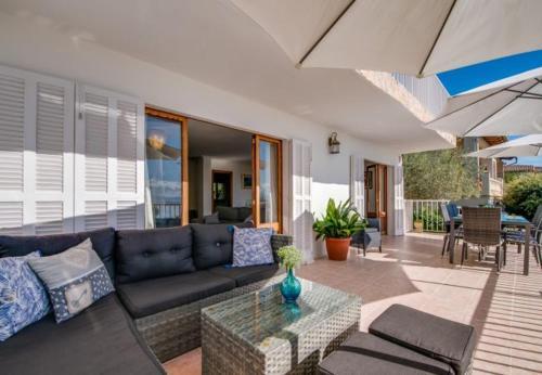 Alcanada Holiday Home Sleeps 7 With Wifi