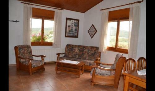 Sant Pere Molanta Apartment Sleeps 4 With Pool