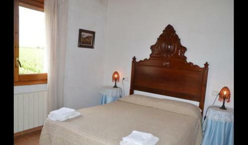 Sant Pere Molanta Apartment Sleeps 4 With Pool