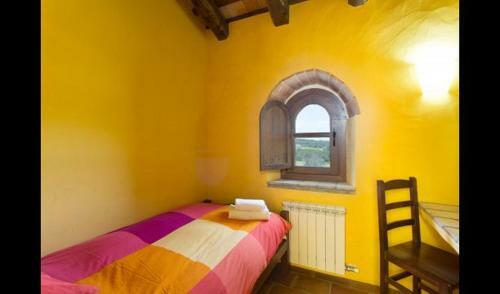 Villa In L'arbocar de Baix Sleeps 6 With Pool