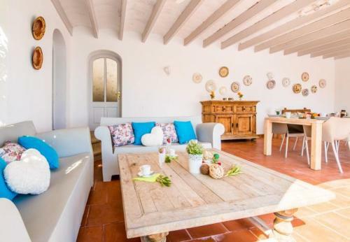 Font de Sa Cala Holiday Home Sleeps 10 With Pool