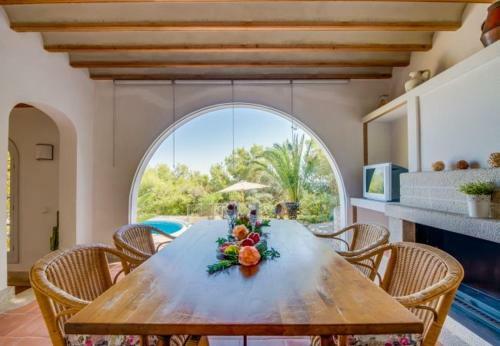 Font de Sa Cala Holiday Home Sleeps 10 With Pool