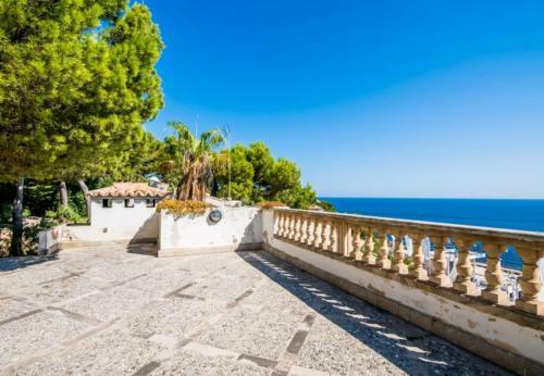 Font de Sa Cala Holiday Home Sleeps 10 With Pool