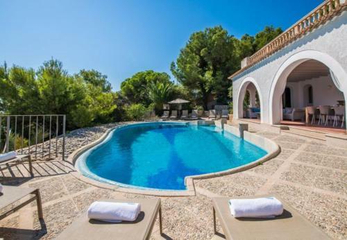 Font de Sa Cala Holiday Home Sleeps 10 With Pool