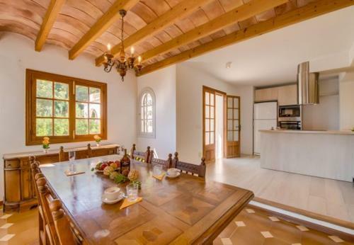 Font de Sa Cala Holiday Home Sleeps 10 With Pool