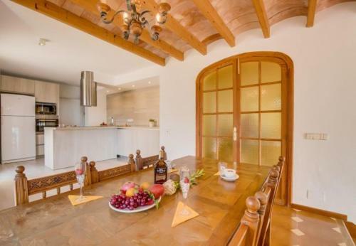 Font de Sa Cala Holiday Home Sleeps 10 With Pool