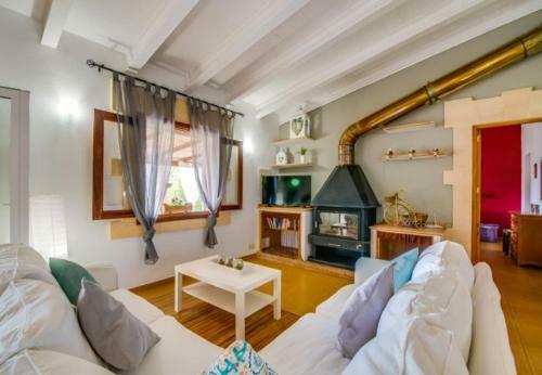 Font de Sa Cala Holiday Home Sleeps 4 With Pool And Wifi