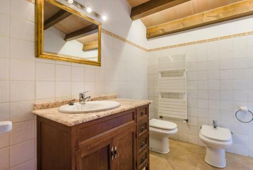 Sa Pobla Villa Sleeps 14 With Pool And Air Con